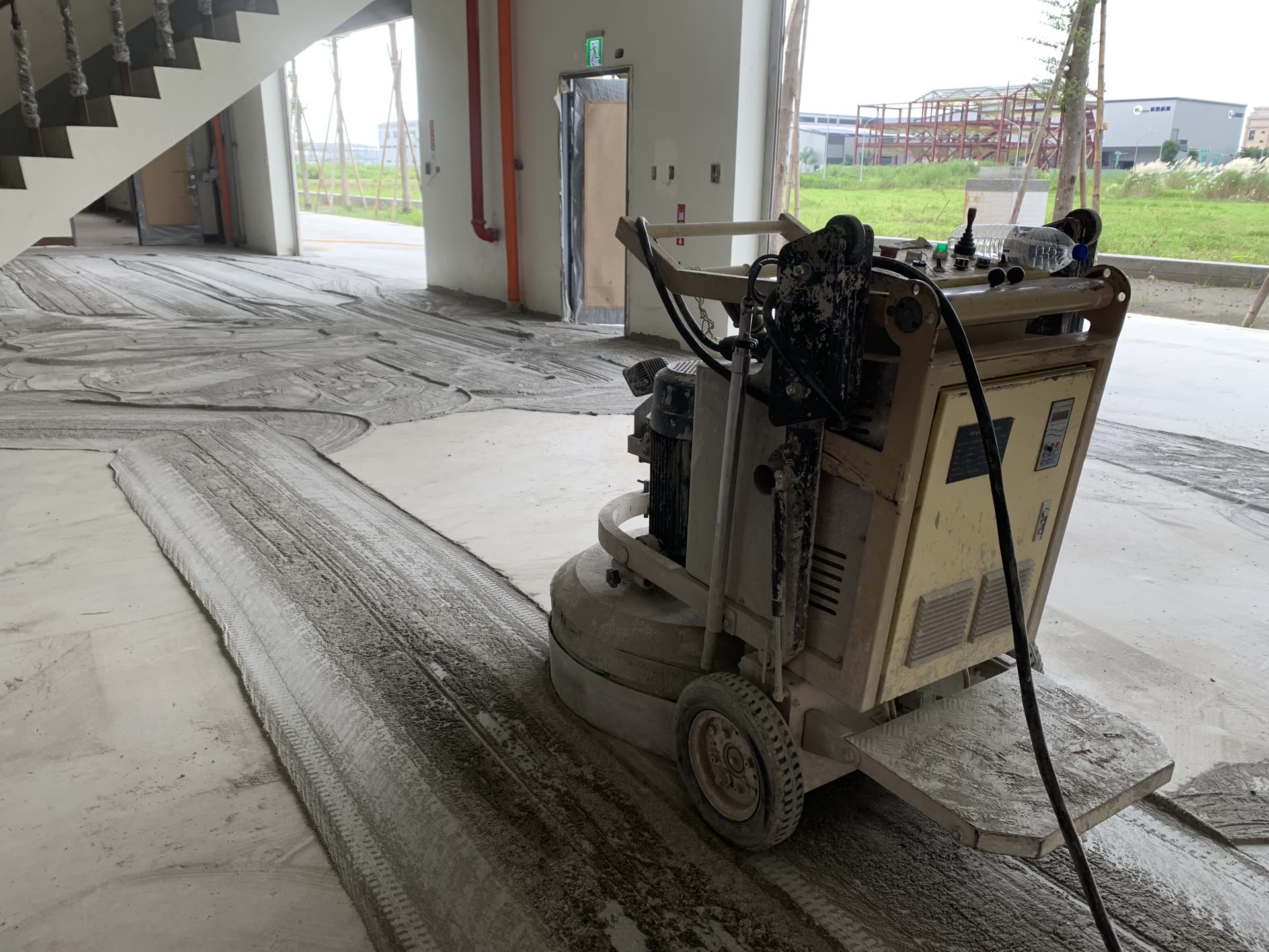 上市上櫃廠房｜精密機械廠新建廠房｜研磨中實錄 05