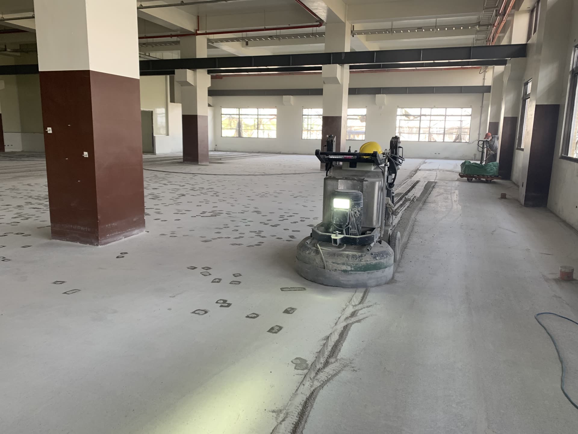 上市上櫃廠房｜精密機械廠新建廠房｜研磨中實錄 09
