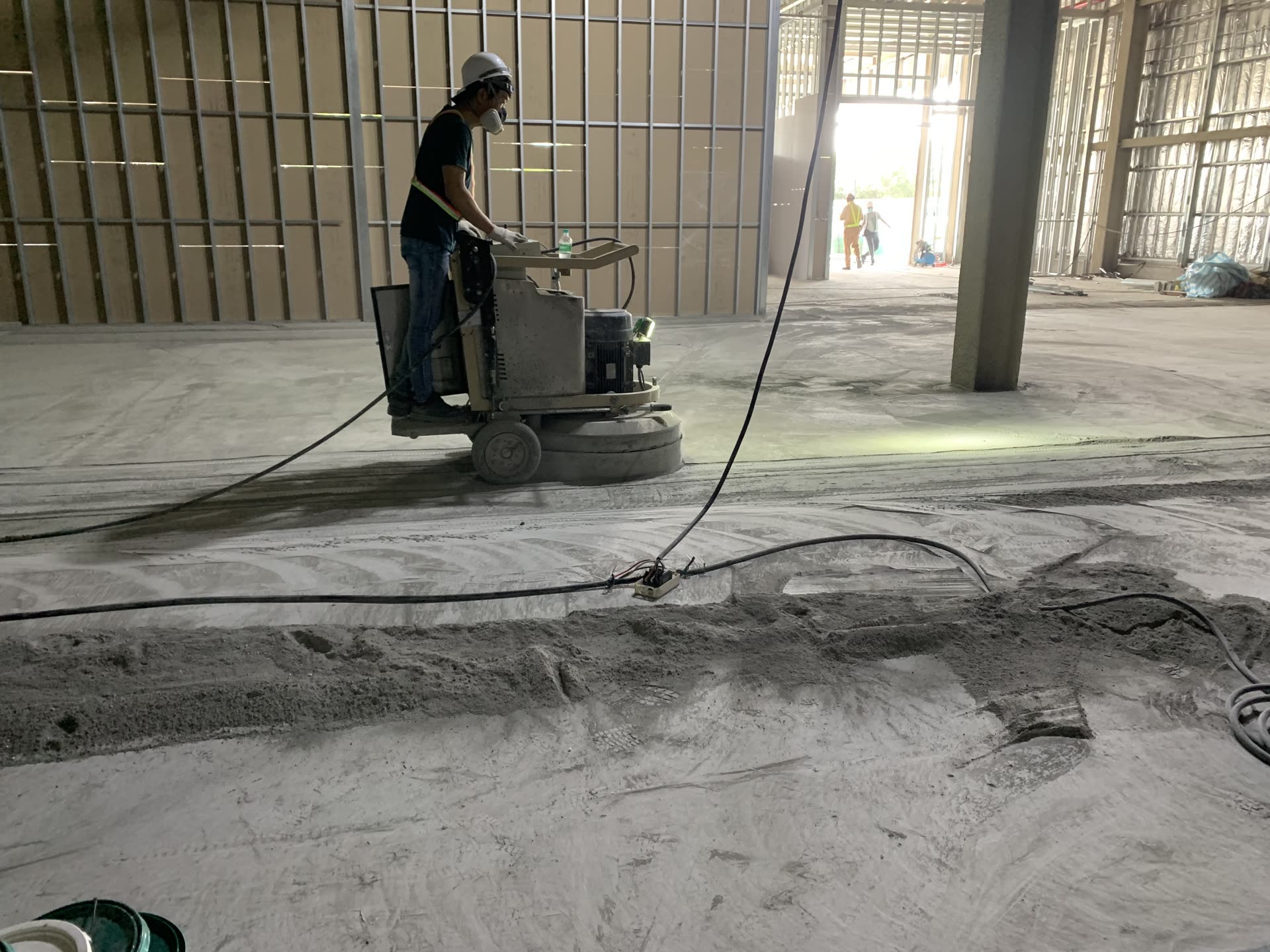 上市上櫃廠房｜光學薄膜廠生產廠房｜整地研磨中實錄 07